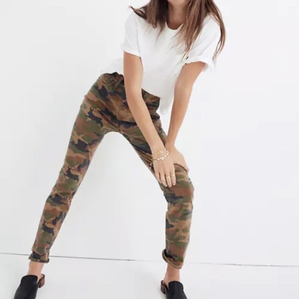 Madewell high rise slim boyjean in cottontail camo, size 26